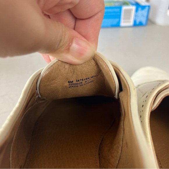FRYE Women’s Terri Perf Slip On Antique White Sz 6M - Picture 7 of 9